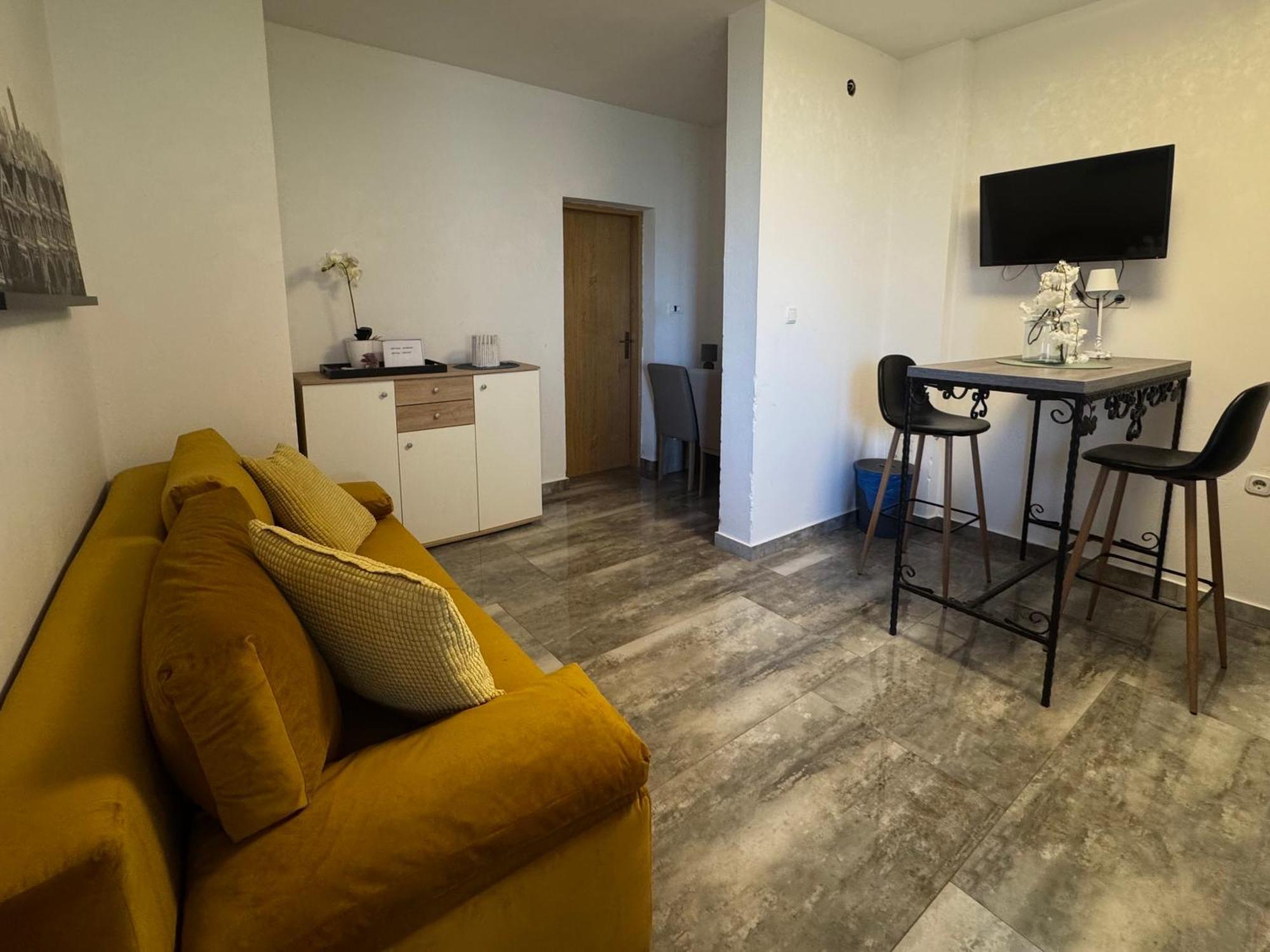 Apartments Orhidelia 奈维斯 外观 照片